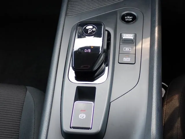 ノート（ニッサン）の車両写真