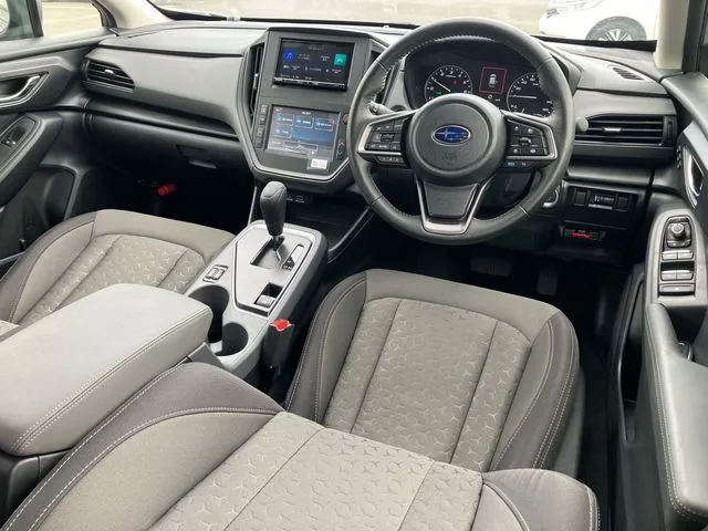 スバル　クロストレック