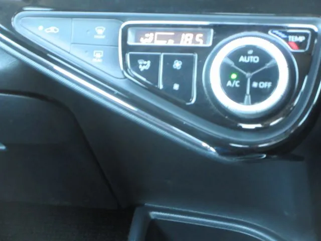 アクア(トヨタ)の車両写真