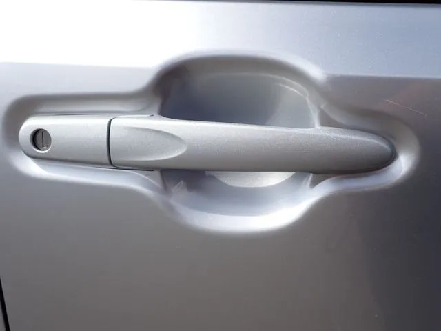 ミラ　イース（ダイハツ）の車両写真