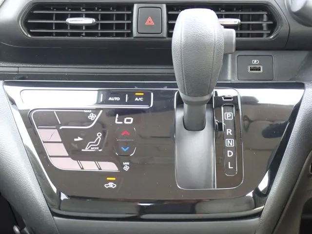デイズ（ニッサン）の車両写真