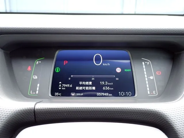 フィット e:HEV 4WD(ホンダ)の車両写真