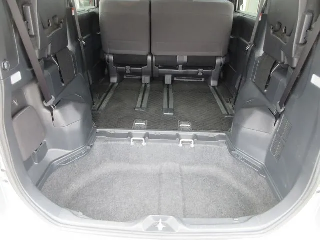 ノア　４ＷＤ（トヨタ）の車両写真