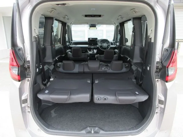ノア　４ＷＤ（トヨタ）の車両写真