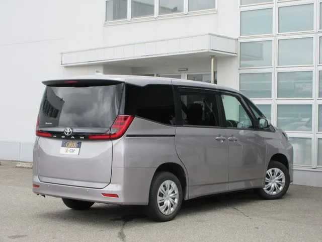 ノア　４ＷＤ（トヨタ）の車両写真