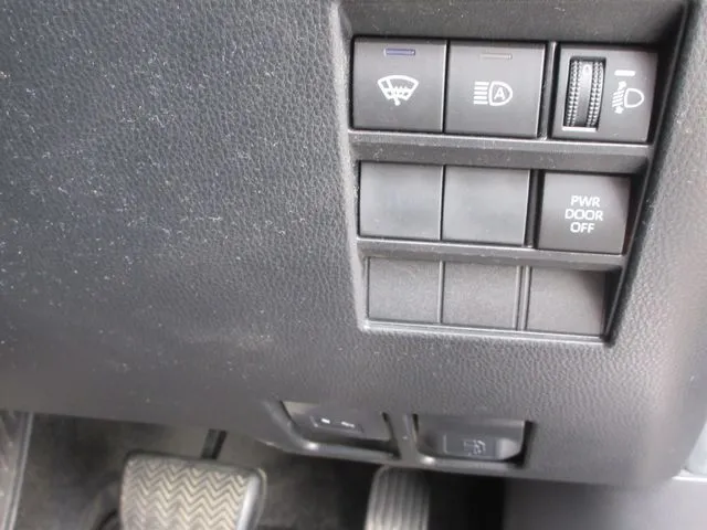 ノア　４ＷＤ（トヨタ）の車両写真