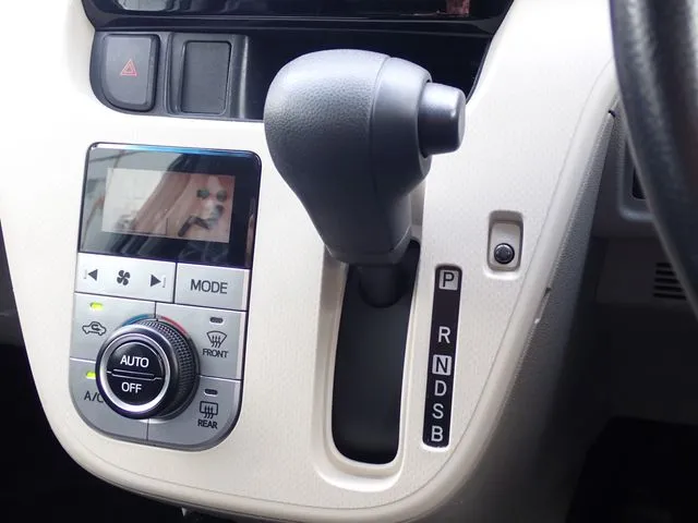 ムーヴ(ダイハツ)の車両写真