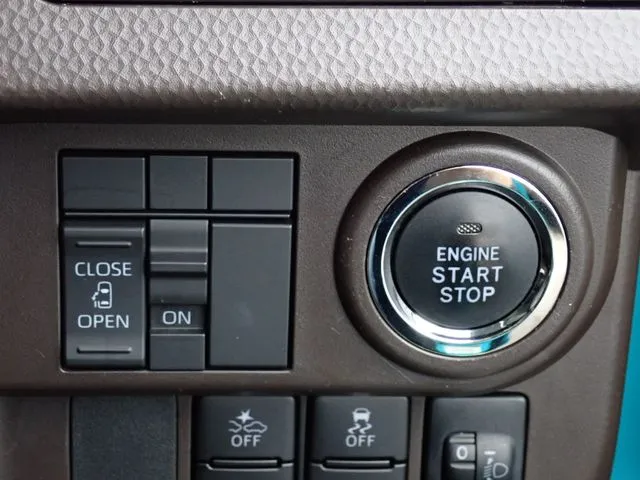 トール（ダイハツ）の車両写真