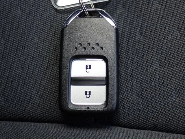 ホンダ　フィット　ｅ：ＨＥＶ