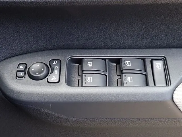 ダイハツ　ムーヴ　４ＷＤ