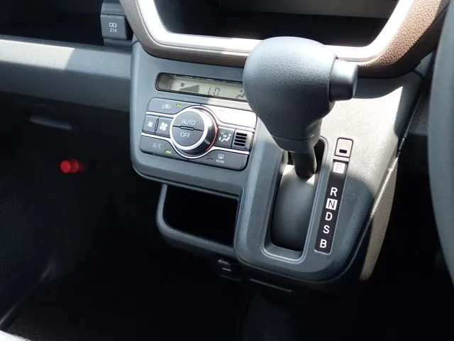 ダイハツ　ムーヴ　４ＷＤ