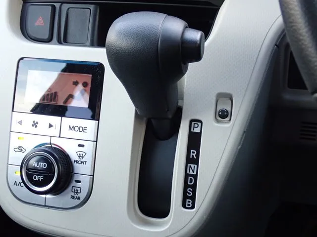 ムーヴ（ダイハツ）の車両写真