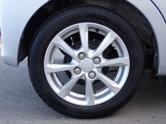 ムーヴ（ダイハツ）の車両写真