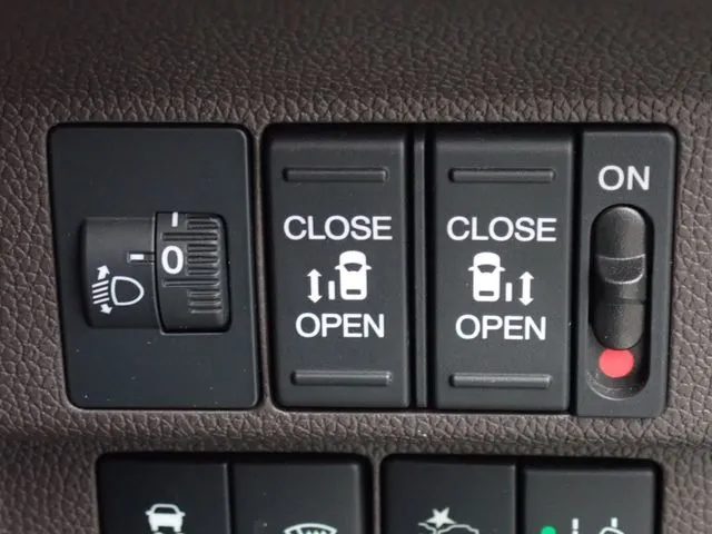 フリード(ホンダ)の車両写真