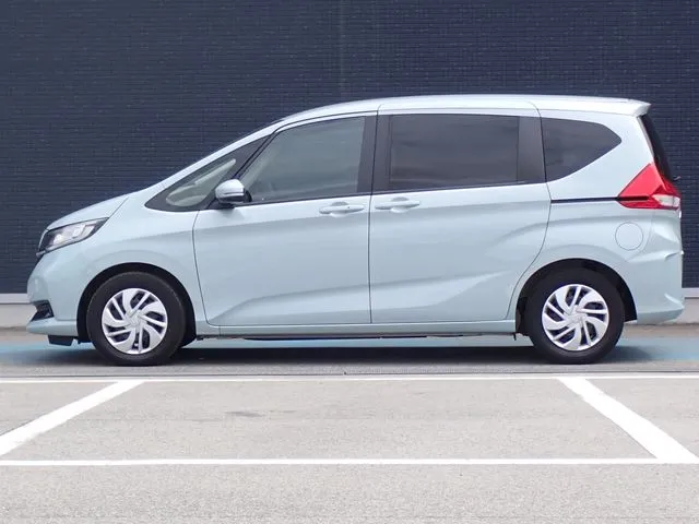 フリード(ホンダ)の車両写真