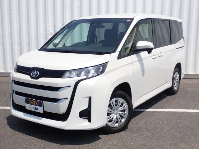 トヨタ　ノア　４ＷＤ