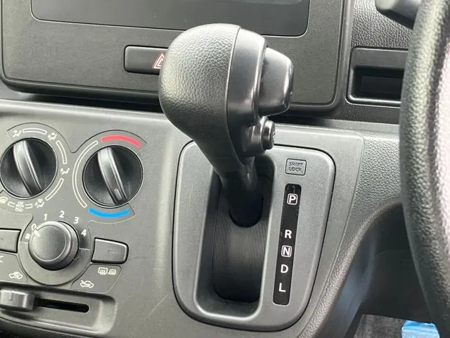 スズキ　ワゴンＲ　４ＷＤ