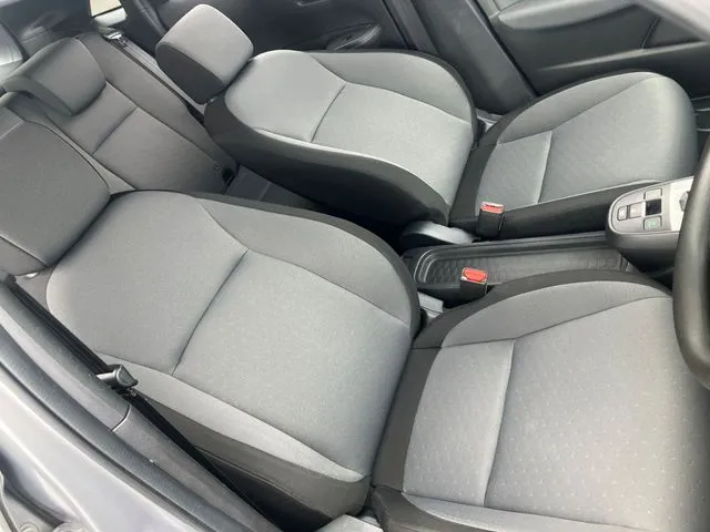 ホンダ　フィット　ｅ：ＨＥＶ　４ＷＤ