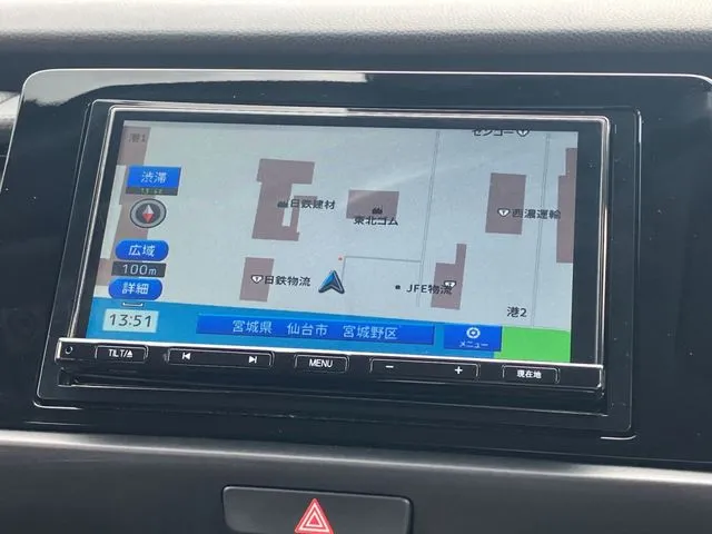 ホンダ　フィット　ｅ：ＨＥＶ　４ＷＤ