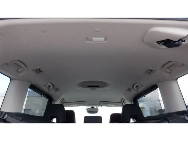 セレナ(ニッサン)の車両写真