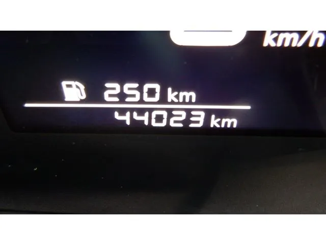 セレナ(ニッサン)の車両写真