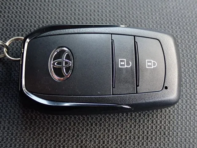 カローラクロス ハイブリッド(トヨタ)の車両写真