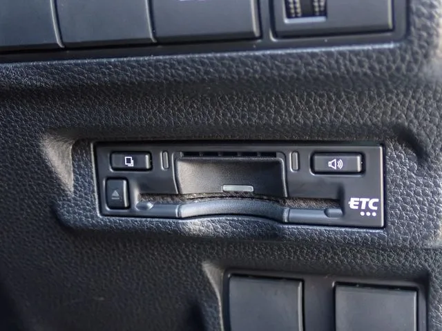 カローラクロス ハイブリッド(トヨタ)の車両写真