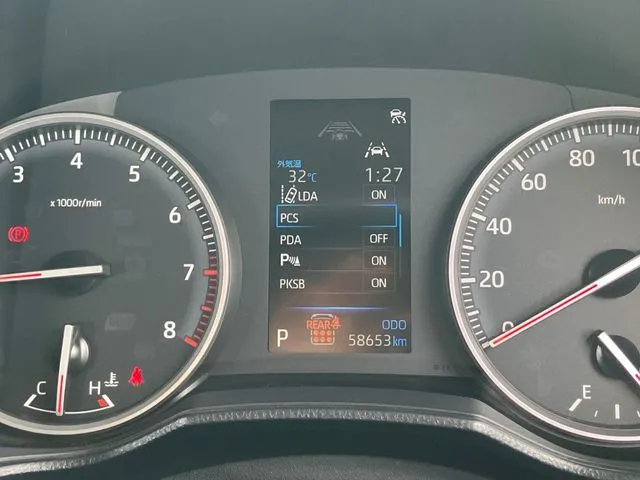 ノア 4WD(トヨタ)の車両写真