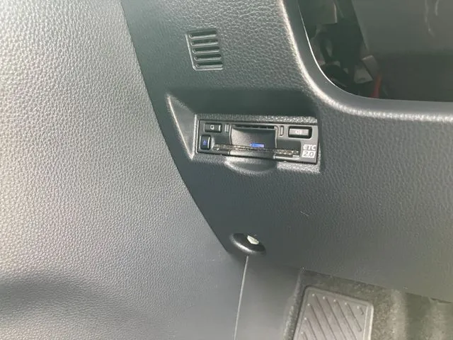 ノア 4WD(トヨタ)の車両写真