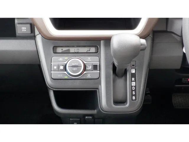 ダイハツ　ムーヴ