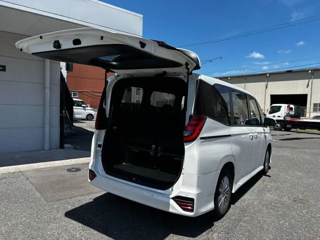 ノア(トヨタ)の車両写真