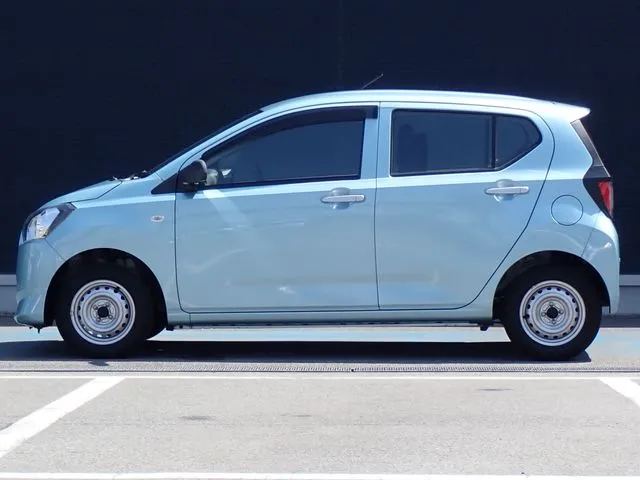 ミラ イース(ダイハツ)の車両写真