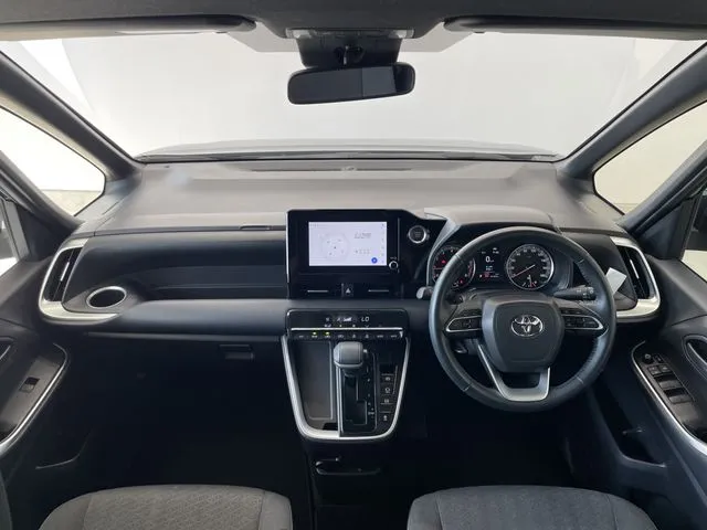 ヴォクシー(トヨタ)の車両写真