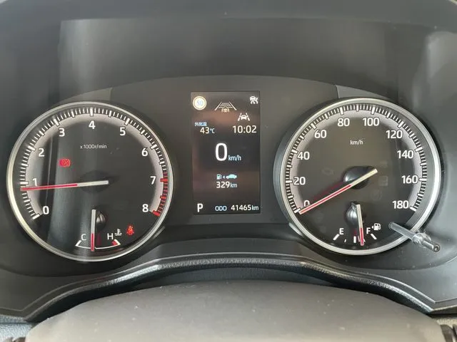 ヴォクシー(トヨタ)の車両写真
