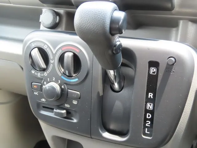 ＮＶ１００クリッパー（ニッサン）の車両写真