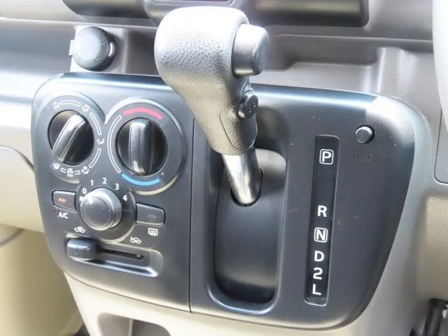 ＮＶ１００クリッパー（ニッサン）の車両写真