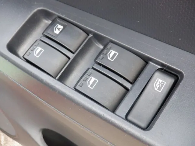 ミラ イース(ダイハツ)の車両写真
