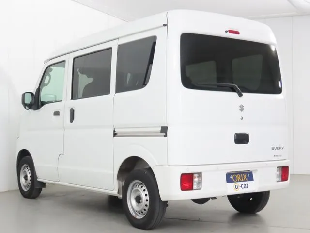エブリイバン(スズキ)の車両写真