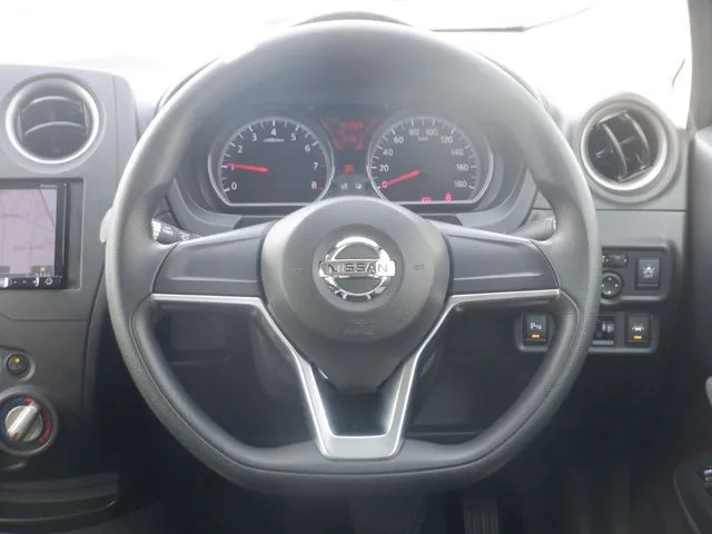 ノート（ニッサン）の車両写真