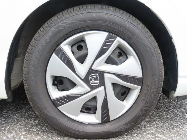 フリードプラス ハイブリッド(ホンダ)の車両写真