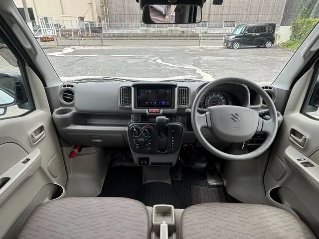 エブリイバン（スズキ）の車両写真
