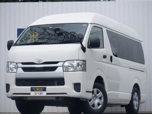 トヨタ　ハイエースバン　４ＷＤ