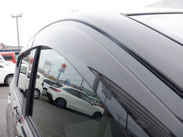 ミラ イース(ダイハツ)の車両写真