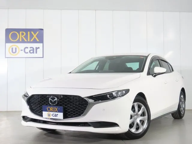 マツダ ＭＡＺＤＡ３　セダン