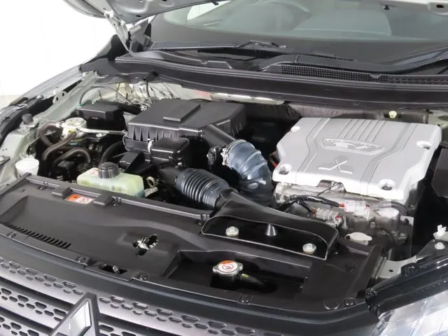 ミツビシ　エクリプス　クロス　ＰＨＥＶ