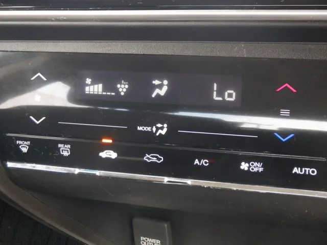 グレイス　ハイブリッド（ホンダ）の車両写真