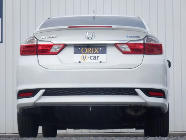 グレイス　ハイブリッド（ホンダ）の車両写真