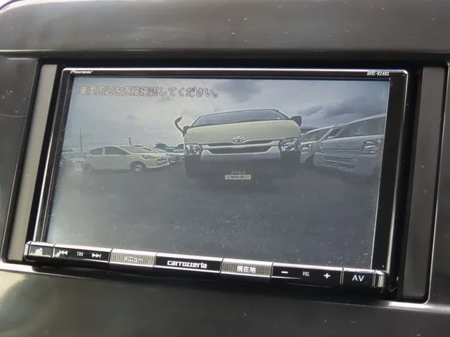 セレナ(ニッサン)の車両写真