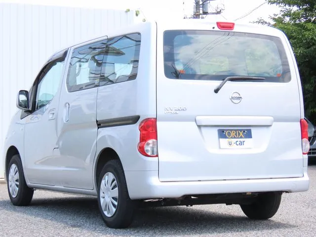 NV200バネットワゴン(ニッサン)の車両写真