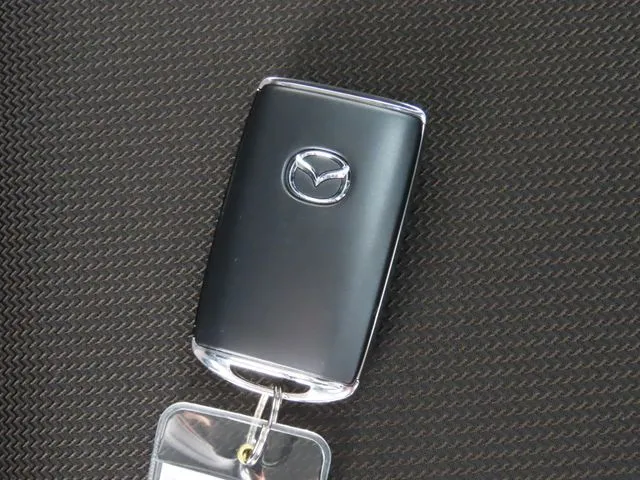 MAZDA3 セダン(マツダ)の車両写真